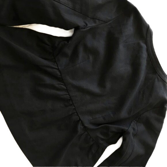 Banana Republic | Fitted Peplum Blazer in Black | XS - Picture 7 of 8